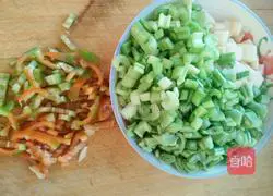 Illustration of hand-rolled soybean noodles 5