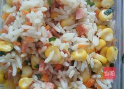 牛奶鸡蛋玉米面饼卷炒饭的做法图解3