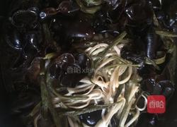 红烧肉炖干豆角木耳葫芦条的做法图解8