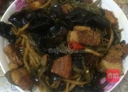 红烧肉炖干豆角木耳葫芦条的做法图解9