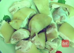 豆渣烧猪脚的做法图解1