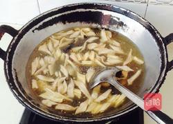 酸辣肉丝汤的做法图解2
