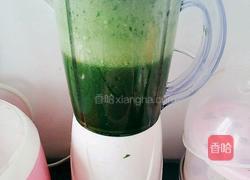 猪肉芹菜香菇木耳水饺的做法图解1