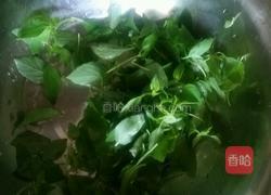 西红柿鸡蛋荆芥面条的做法图解1