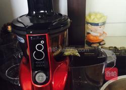 柠檬哈密瓜猕猴桃果汁的做法图解2