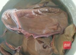 木耳炒肉的做法图解1