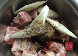 排骨饺子的做法图解3