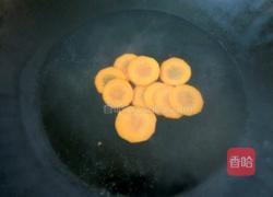 秋葵炒蛋的做法图解2