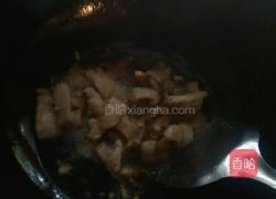 回锅肉炒蒜苔的做法图解1