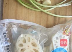 香辣藕片的做法图解1