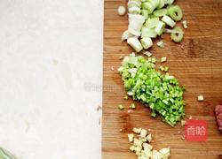 萝卜牛肉蒸饺的做法图解2