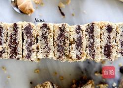 燕麦花生巧克力能量饼干的做法图解3