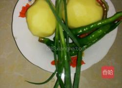 辣椒炒土豆丝的做法图解1