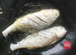 番茄黄花鱼的做法图解3