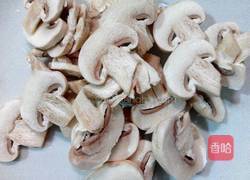 口蘑肉沫汤的做法图解1