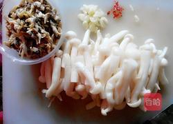 海鲜菇炒蛏肉的做法图解1