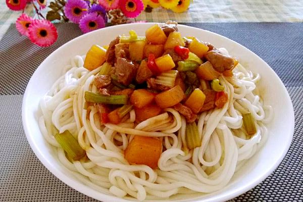 猪肉土豆打卤面