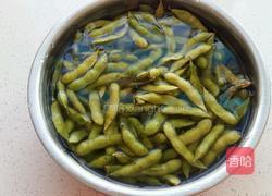 五香毛豆的做法图解1