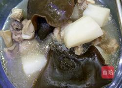山药木耳鸡汤的做法图解10