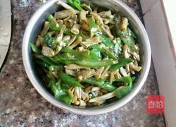 酸豆角炒猪喉结的做法图解8