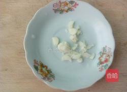 豇豆炒雪花菇的做法图解1