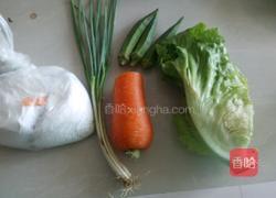 胡萝卜秋葵小饼的做法图解1