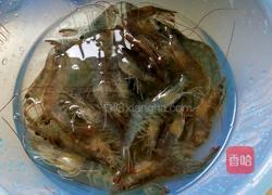 白灼虾的做法图解1