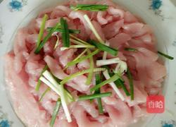 凉拌肉丝的做法图解1