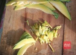 电饼铛美食之南瓜饼的做法图解1