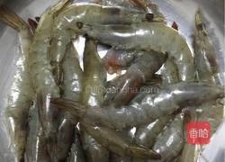 剁椒金针菇大虾的做法图解1