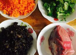 牛肉水饺的做法图解1