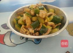 青瓜炒鱿鱼的做法图解7