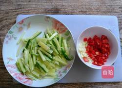 黄豆芽拌青瓜的做法图解2