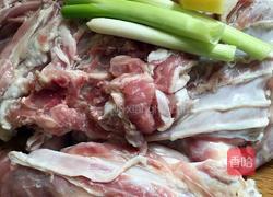 孜然羊肉的做法图解1