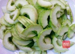 白瓜炒肉的做法图解2