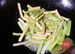 西芹炒豆干的做法图解9
