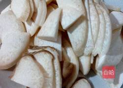 胡萝卜炒杏鲍菇的做法图解1