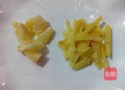 胡萝卜炒杏鲍菇的做法图解3