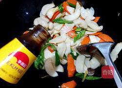 胡萝卜炒杏鲍菇的做法图解7