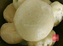 葱香馒头的做法图解1