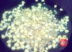 双椒炒玉米的做法图解3