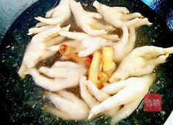 红烧鸡脚的做法图解1