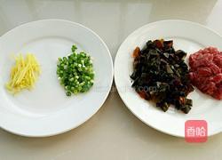 皮蛋瘦肉粥的做法图解2
