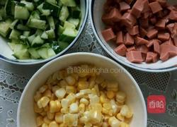 火腿炒玉米的做法图解1