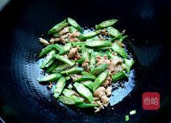 秋葵炒肉的做法图解6