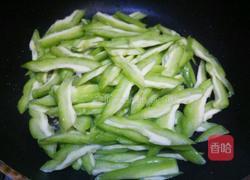 苦瓜炒鸡肉的做法图解5