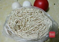 西红柿鸭蛋拌面的做法图解1