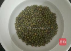 大米绿豆粥的做法图解2