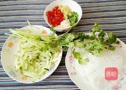 凉拌黄瓜粉丝的做法图解3