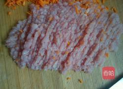 胡萝卜肉馅馄饨的做法图解3
